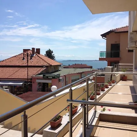 بيت ضيافة Seaside In The Center Of *
